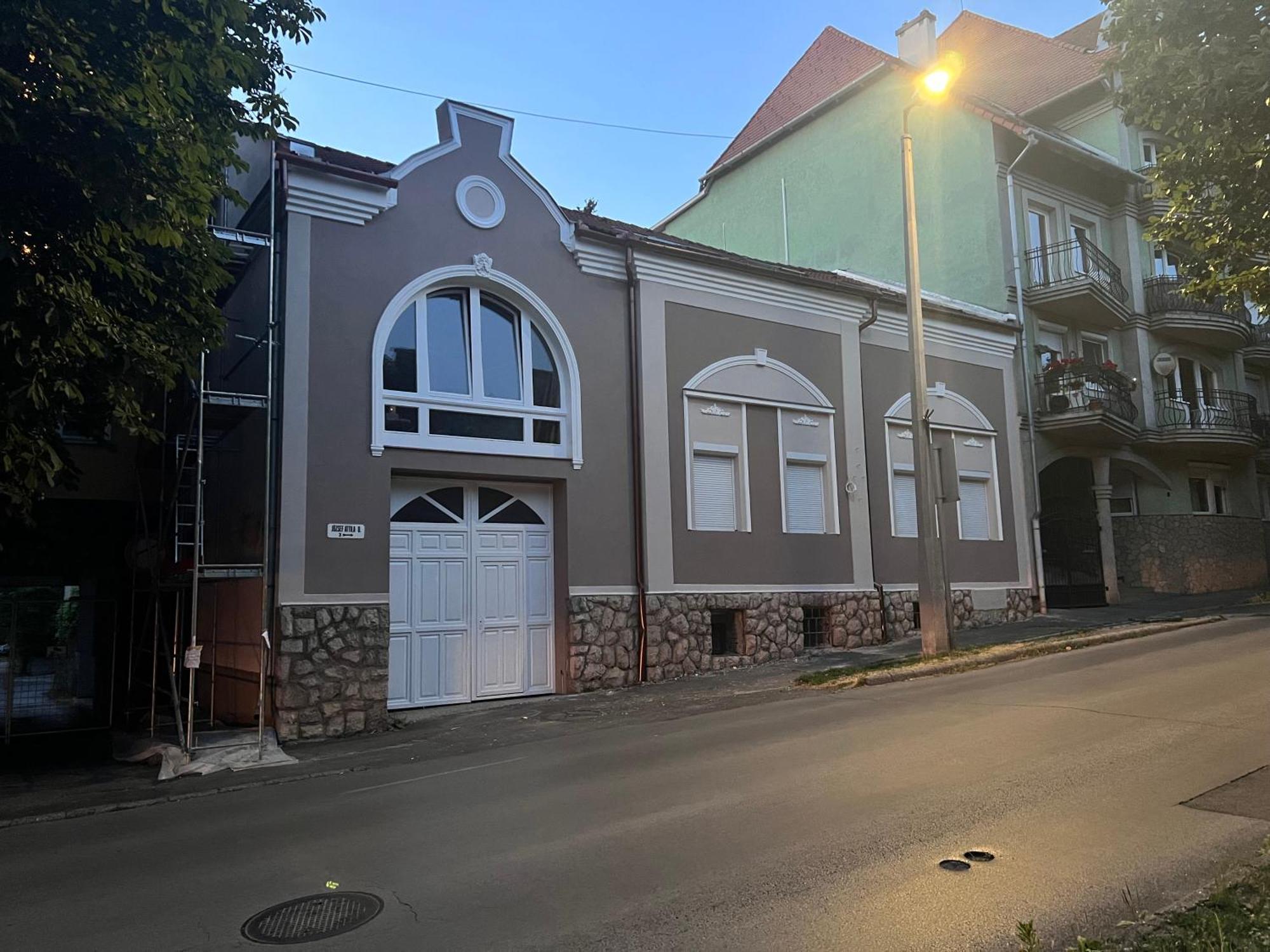 Berzsenyi Apartmanhaz Kaposvar Exterior photo